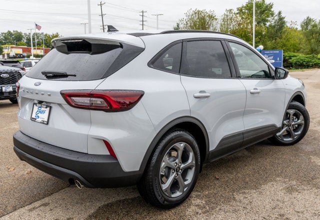 New 2026 Ford Escape ST-Line w/ Cold Weather Package FWD image 3