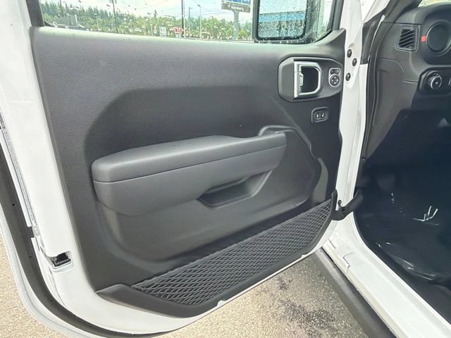 New 2026 Jeep Wrangler Rubicon AWD/4WD image 13