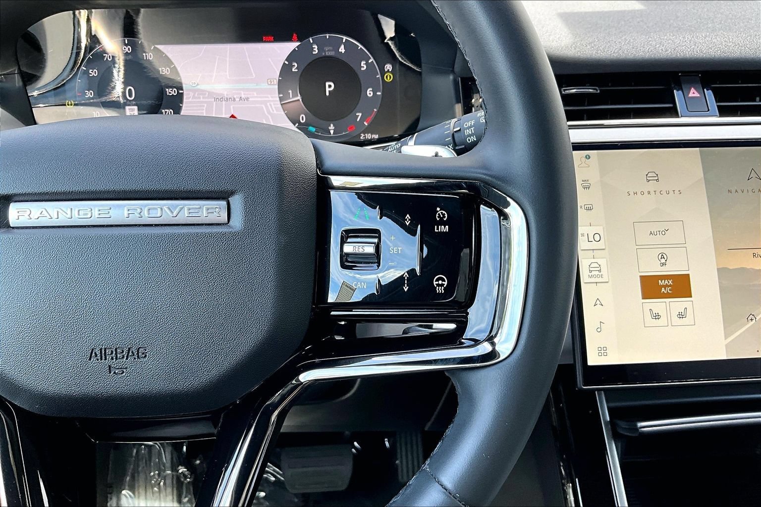 Certified 2026 Land Rover Range Rover Evoque S AWD/4WD image 18