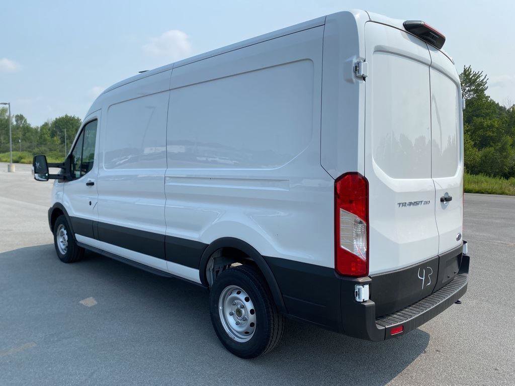 New 2025 Ford Transit 250 148 Medium Roof w/ Load Area Protection Package RWD image 9