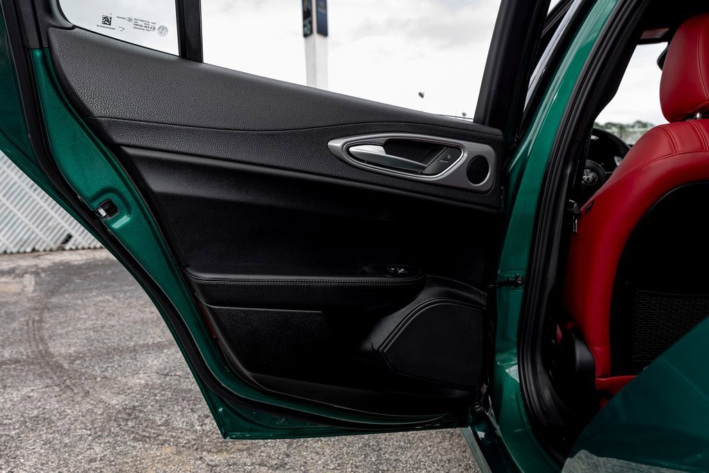 New 2025 Alfa Romeo Giulia w/ Veloce Package Rwd image 28