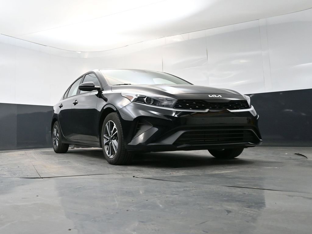 Used 2023 Kia Forte LXS FWD image 25