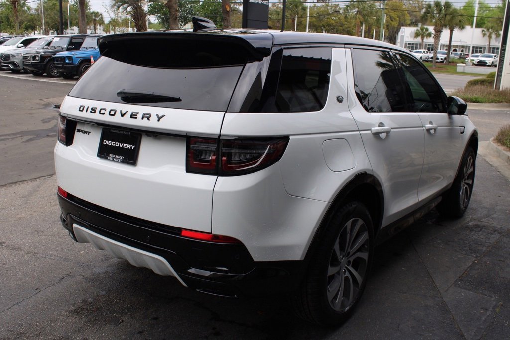Certified 2024 Land Rover Discovery Sport Dynamic SE image 12