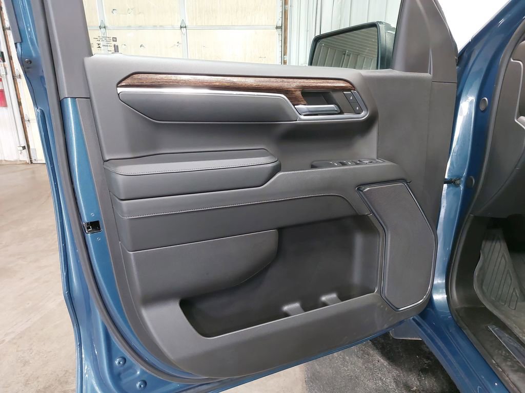 Used 2024 GMC Sierra 1500 SLE w/ Preferred Package AWD/4WD image 27