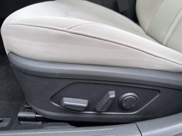 Used 2025 Hyundai Sonata SEL FWD image 10