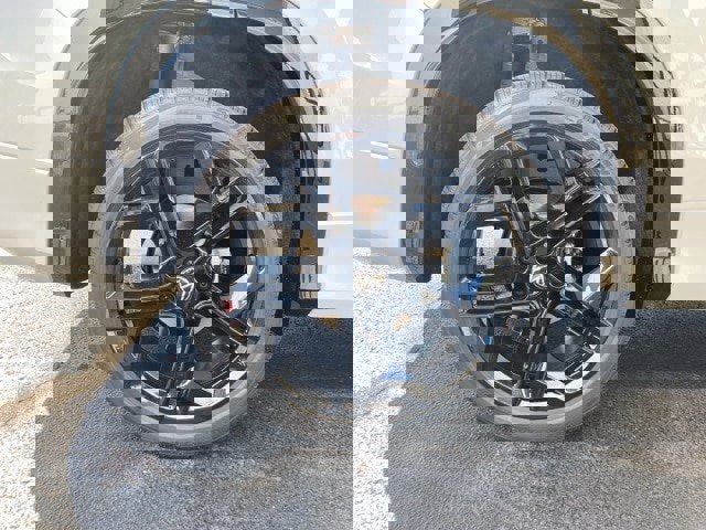 New 2025 Volkswagen Tiguan SE R-Line image 20