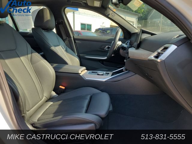 Used 2025 BMW 330i xDrive Sedan AWD/4WD image 23