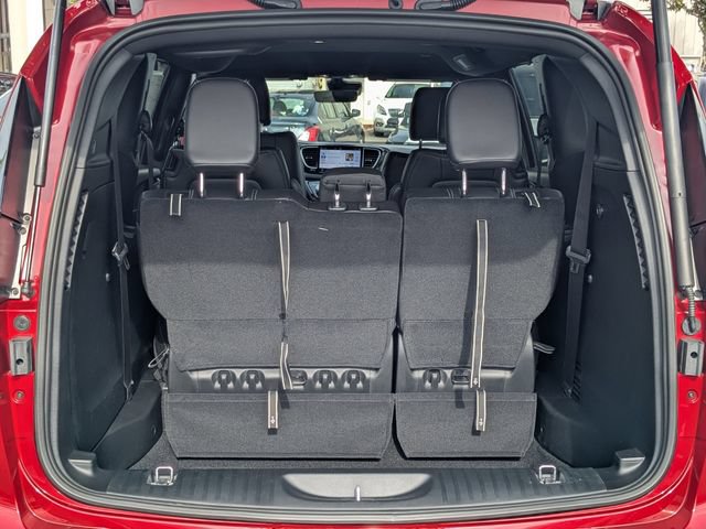 New 2026 Chrysler Voyager LX FWD image 12