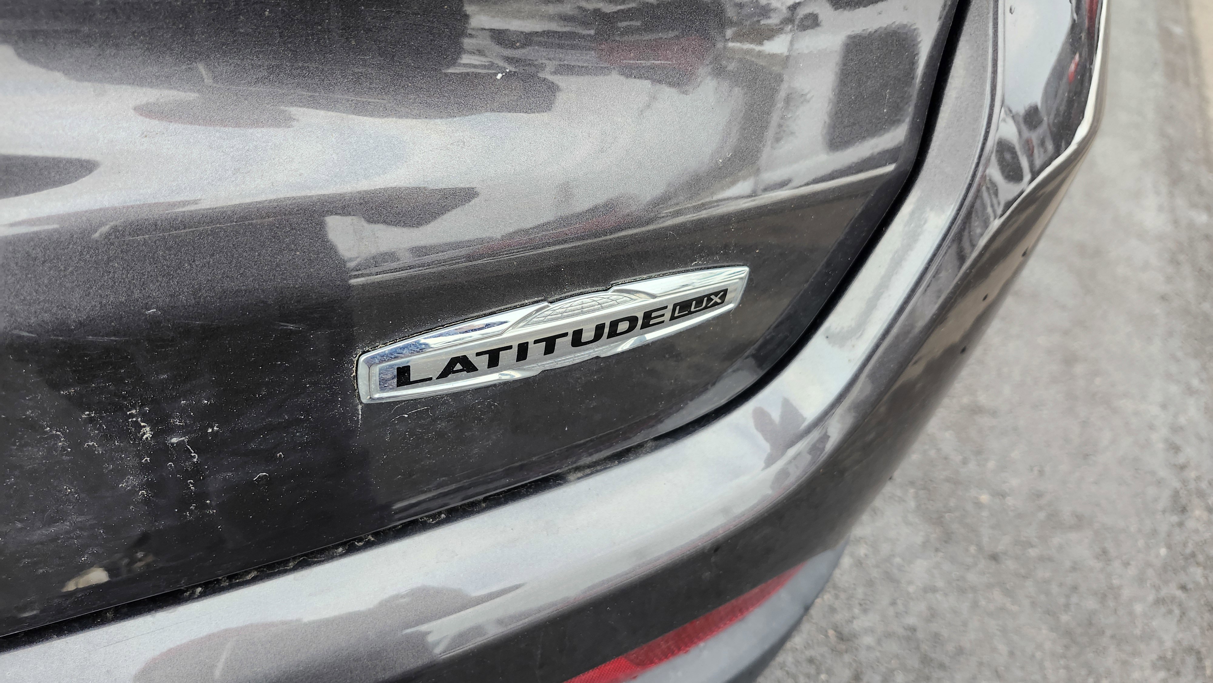 Used 2022 Jeep Compass Latitude image 23