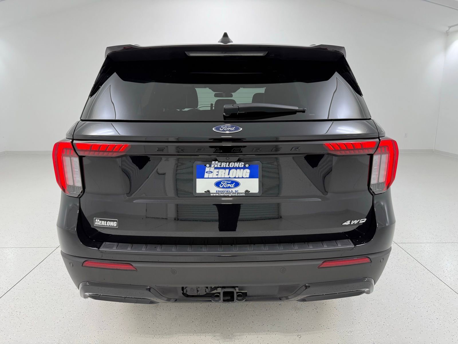 Used 2025 Ford Explorer ST-Line w/ ST-Line Street Pack image 6