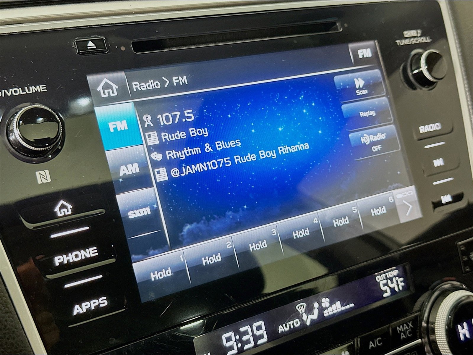 Used 2018 Subaru Outback 2.5i Limited image 15