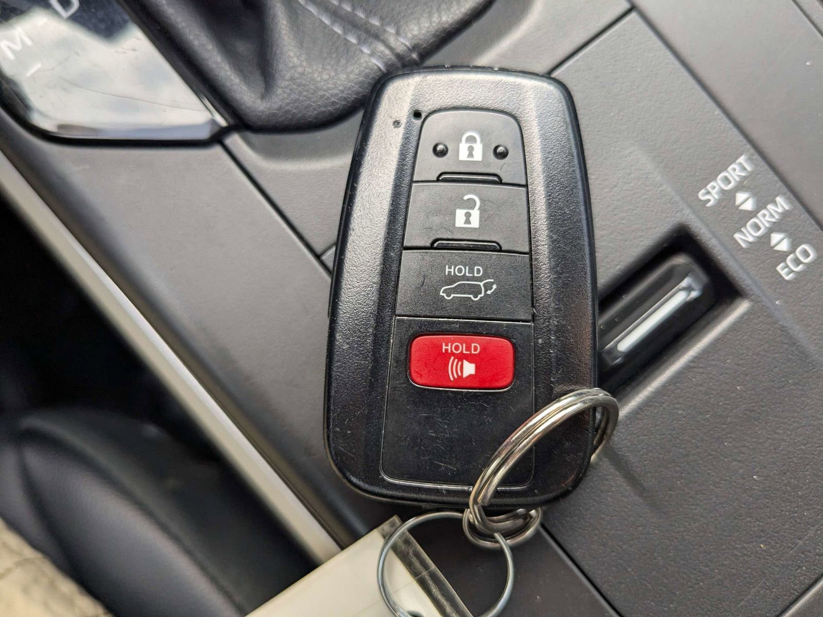 Used 2022 Toyota Highlander XLE image 34