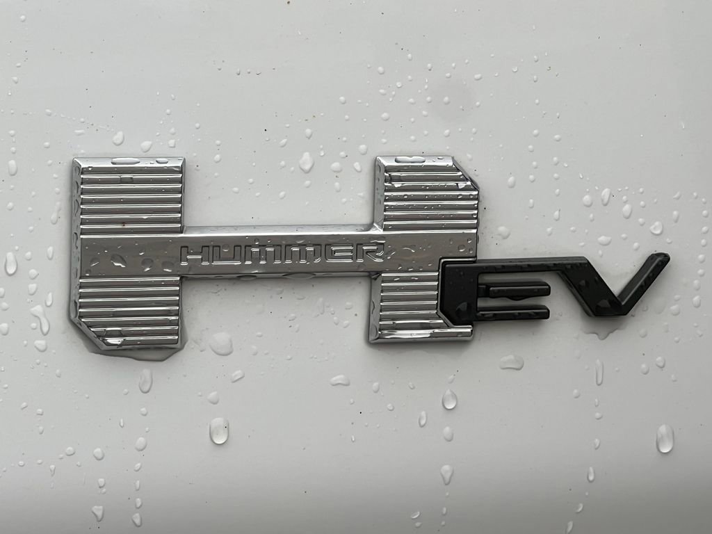 New 2025 GMC Hummer EV 2X AWD/4WD video 2