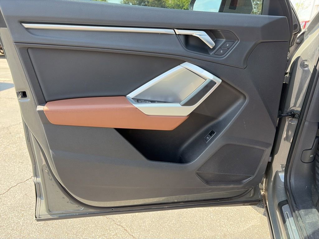 Used 2020 Audi Q3 2.0T Premium w/ Convenience Package image 13