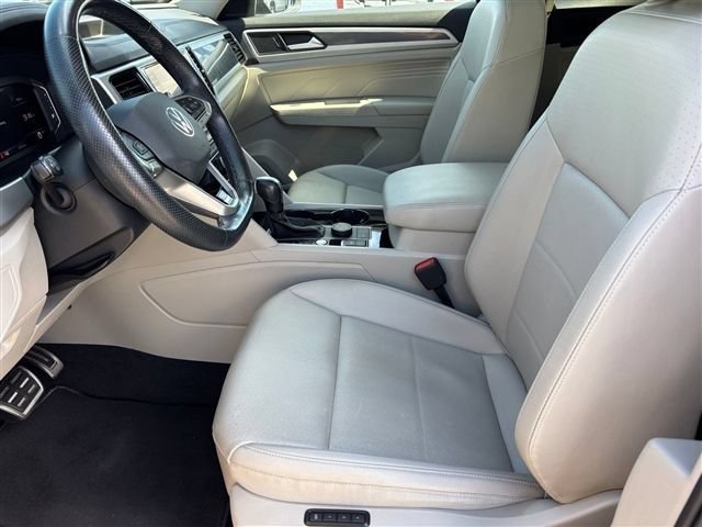Used 2022 Volkswagen Atlas SEL R-Line AWD/4WD image 17