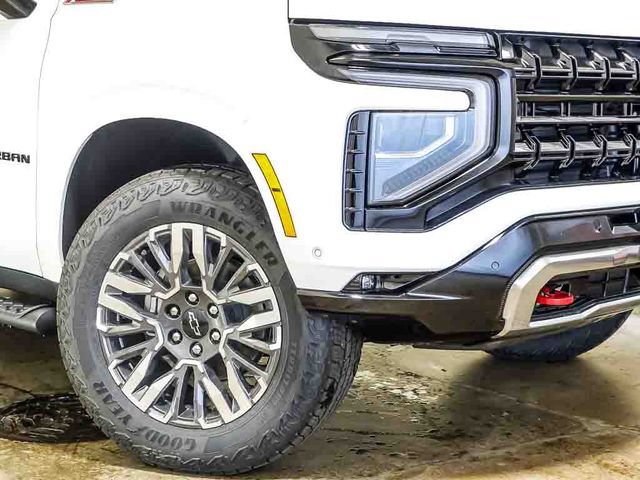 New 2026 Chevrolet Suburban Z71 w/ Comfort Package AWD/4WD image 4