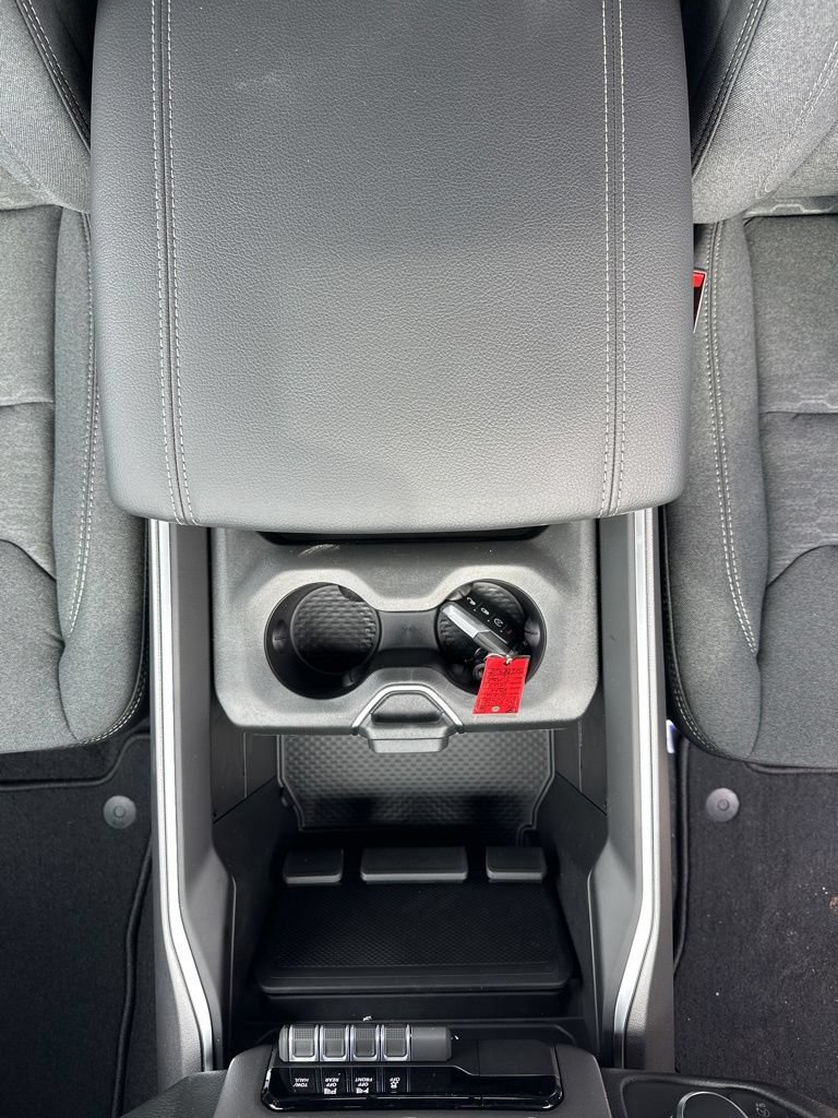 New 2026 RAM 1500 Express AWD/4WD image 31