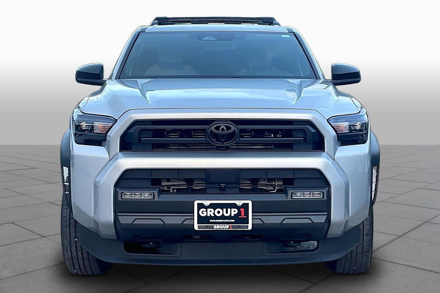 Used 2025 Toyota 4Runner SR5 AWD/4WD image 4