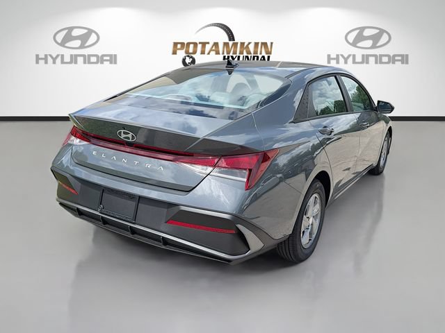 New 2026 Hyundai Elantra SE FWD image 5