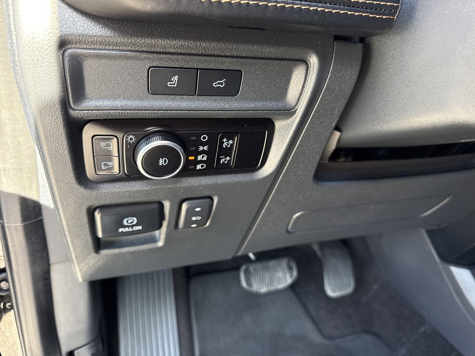 Used 2023 Ford Expedition Platinum RWD image 19