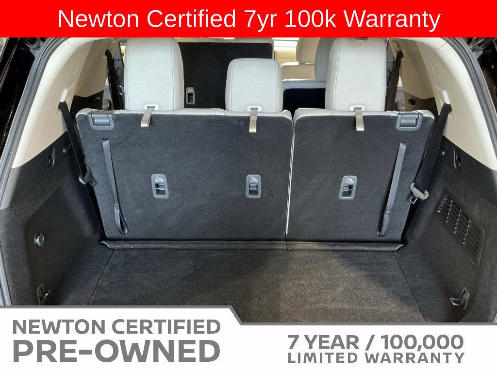 Used 2025 Nissan Pathfinder SL AWD/4WD image 23