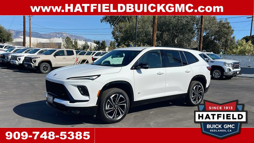 Used 2026 Buick Enclave Sport Touring w/ Power Package FWD image 1
