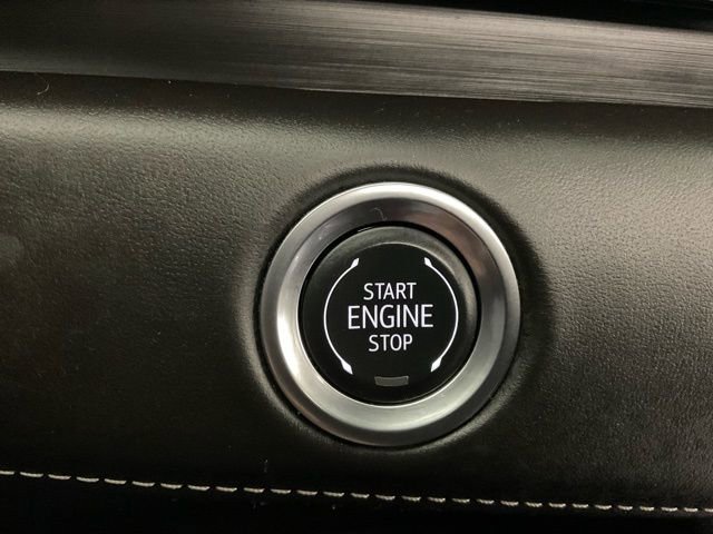 Used 2024 Cadillac Escalade ESV V w/ LPO, ONYX Package image 20