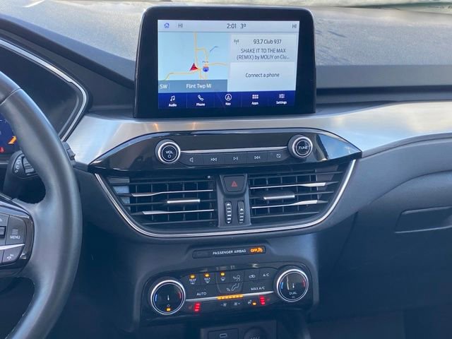 Used 2022 Ford Escape Titanium image 9