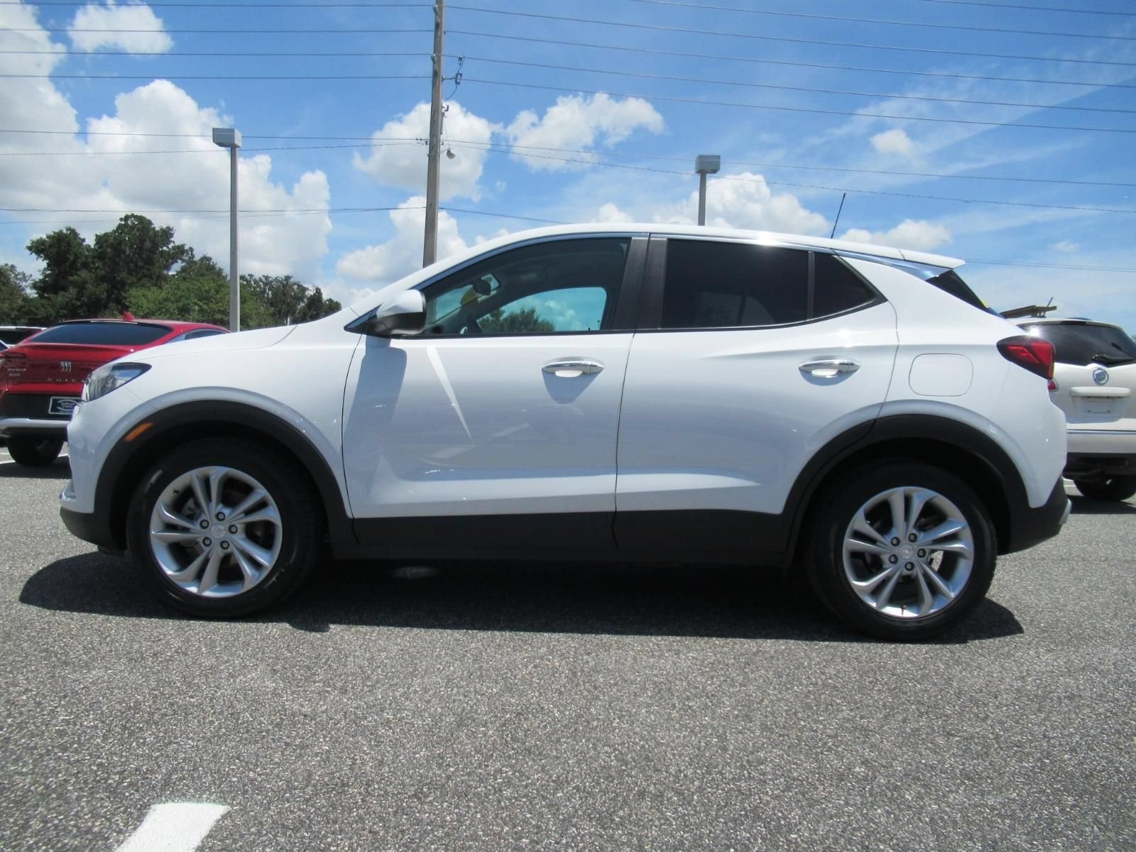 Used 2023 Buick Encore GX Preferred w/ Cold Weather Comfort Package FWD image 4