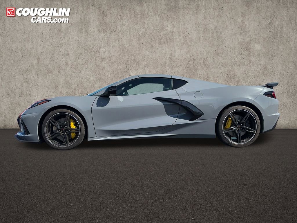 Used 2025 Chevrolet Corvette Stingray Preferred Cpe w/ Z51 Performance Package RWD image 2