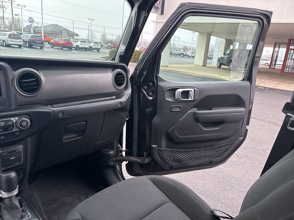 Used 2023 Jeep Gladiator Willys image 38