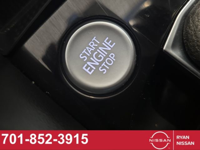 Used 2024 Volkswagen Taos SE image 32