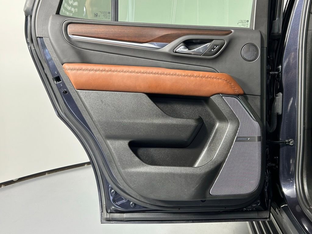 Used 2023 GMC Yukon Denali Ultimate w/ LPO, Floor Liner Package AWD/4WD image 18