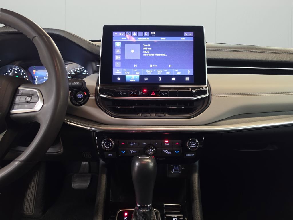 Used 2023 Jeep Compass Limited AWD/4WD image 19