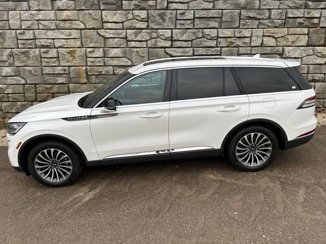 Certified 2023 Lincoln Aviator Reserve w/ Elements Package Plus image 3