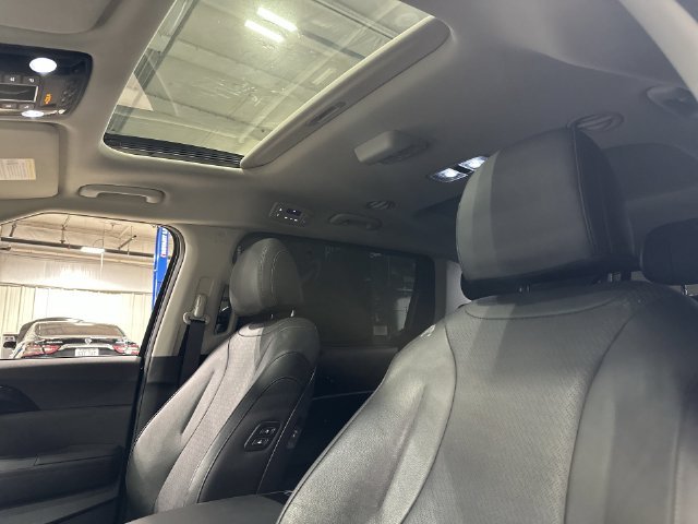 Used 2025 Kia Carnival SX Prestige FWD image 20