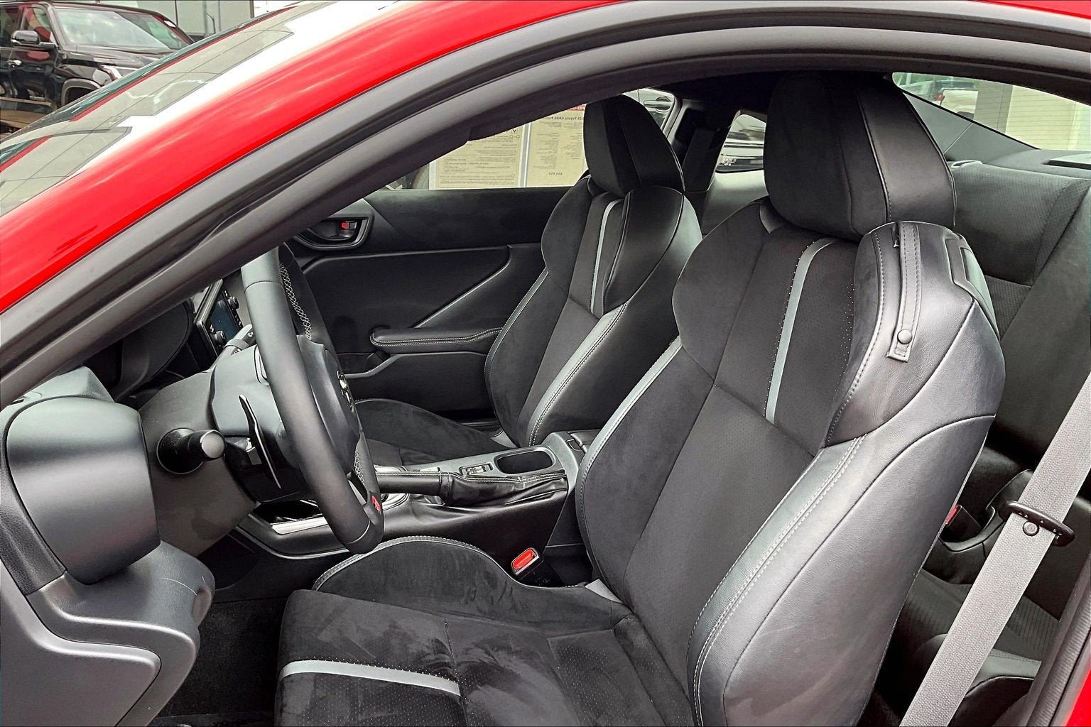 Used 2025 Toyota GR86 Premium w/ Performance Package RWD image 23