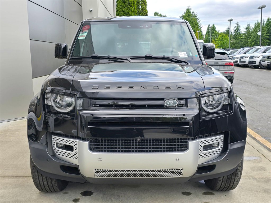 New 2025 Land Rover Defender 110 S image 3