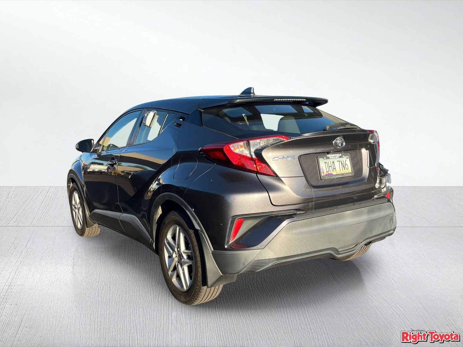 Used 2021 Toyota C-HR LE FWD image 3