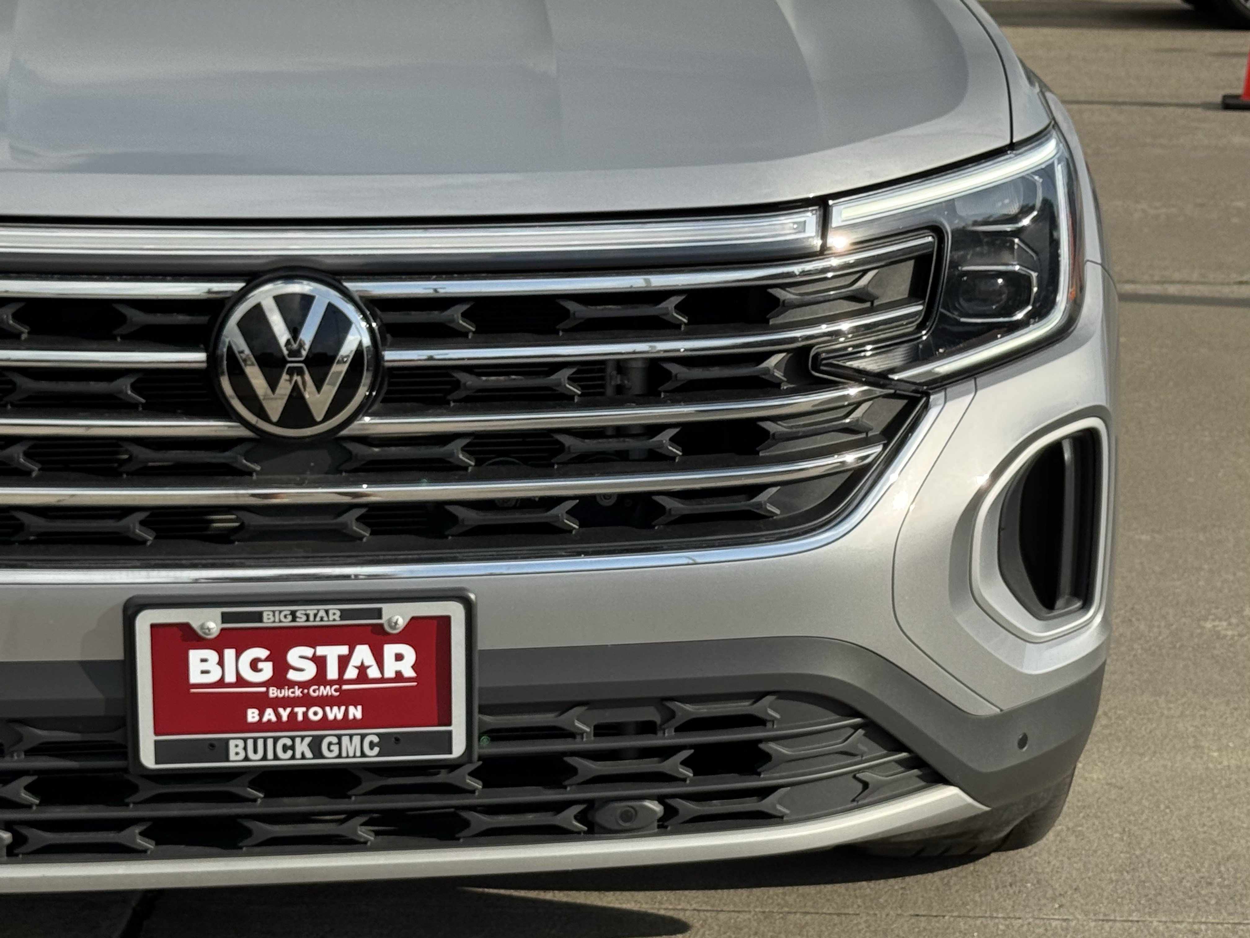 Used 2025 Volkswagen Atlas SE FWD image 5