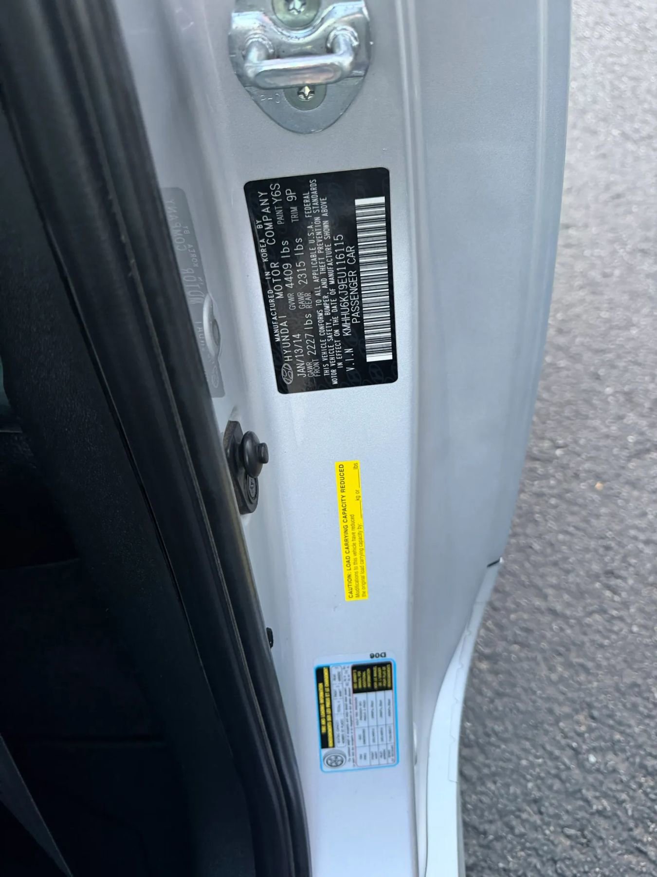 Used 2014 Hyundai Genesis 3.8 image 30