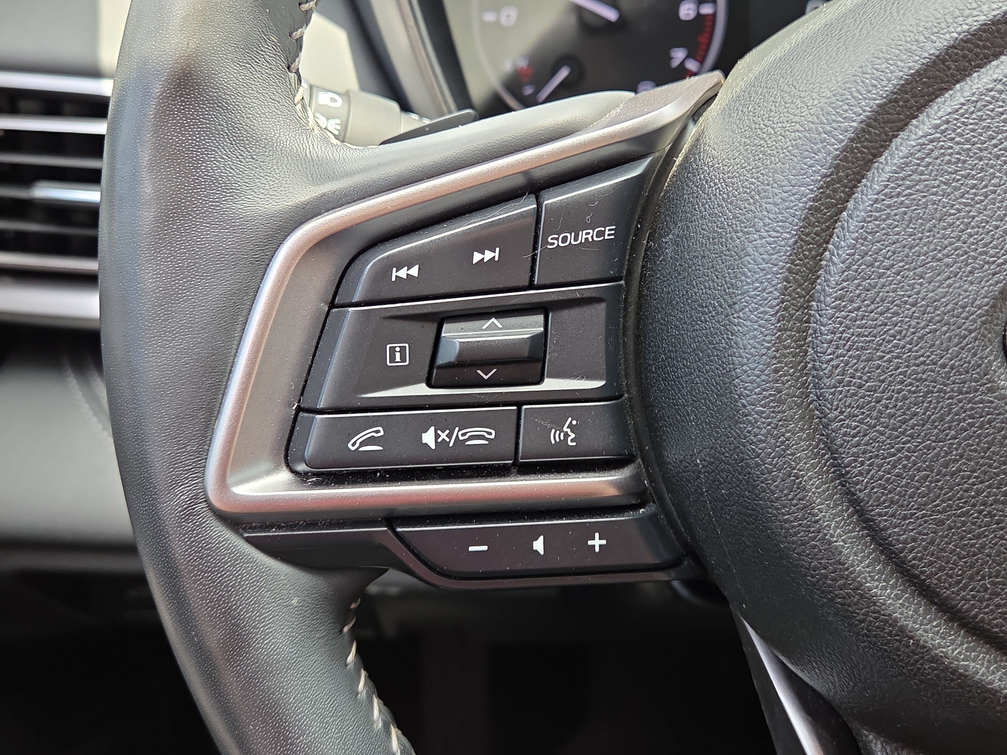 Used 2023 Subaru Outback Touring AWD/4WD image 20