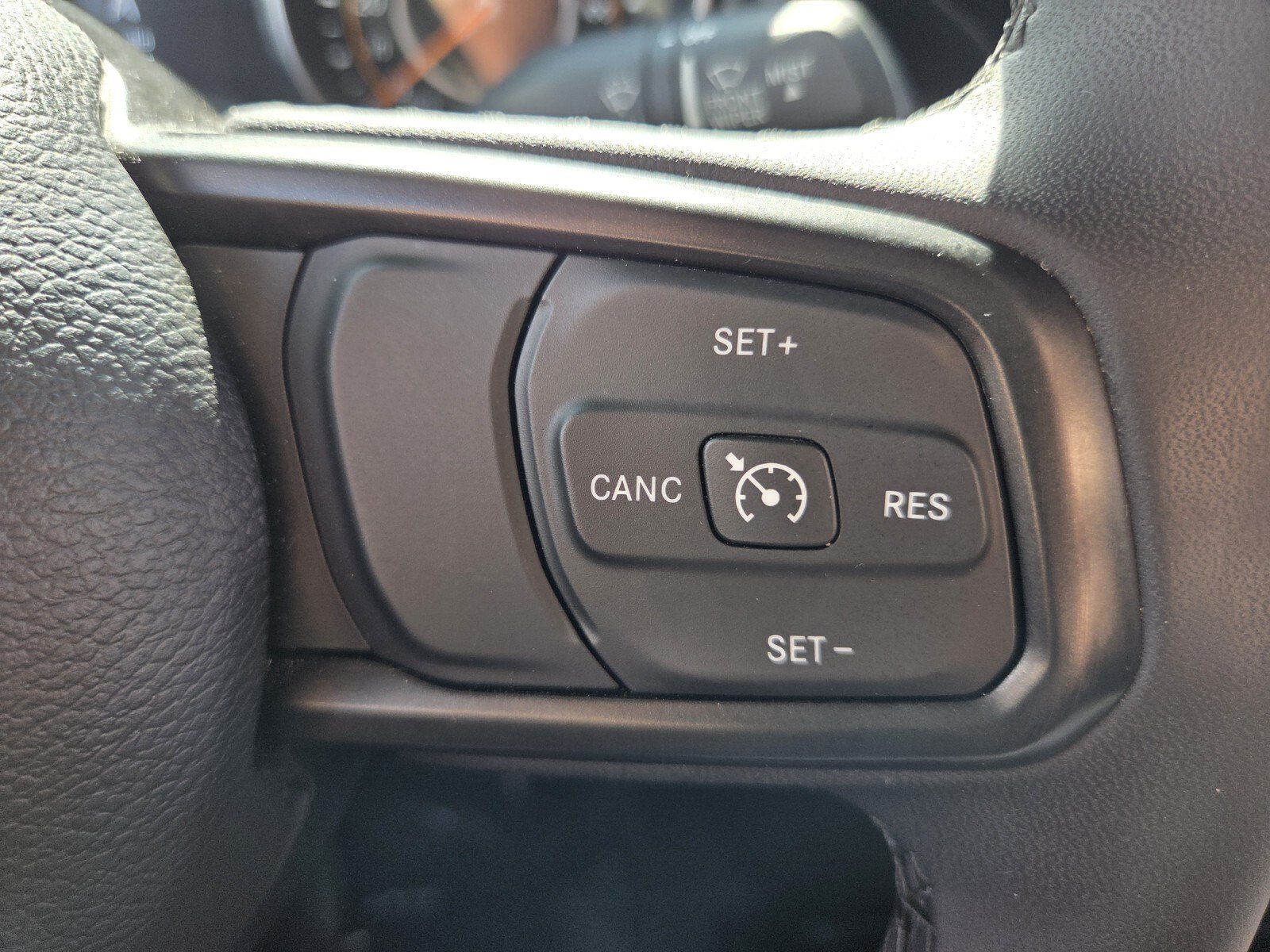 Used 2023 Jeep Gladiator Sport AWD/4WD image 22
