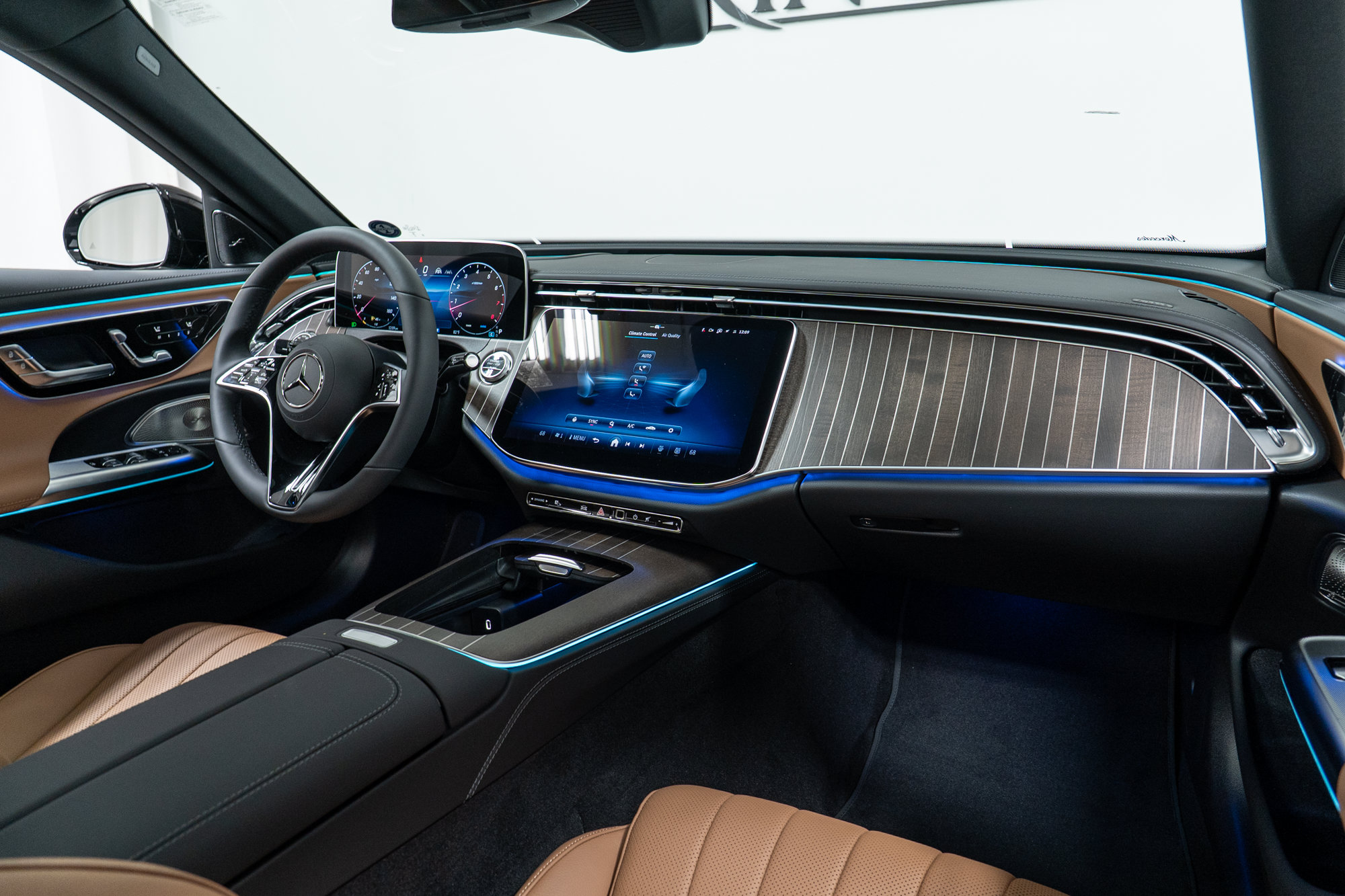 New 2026 Mercedes-Benz E 450 4MATIC Sedan image 14