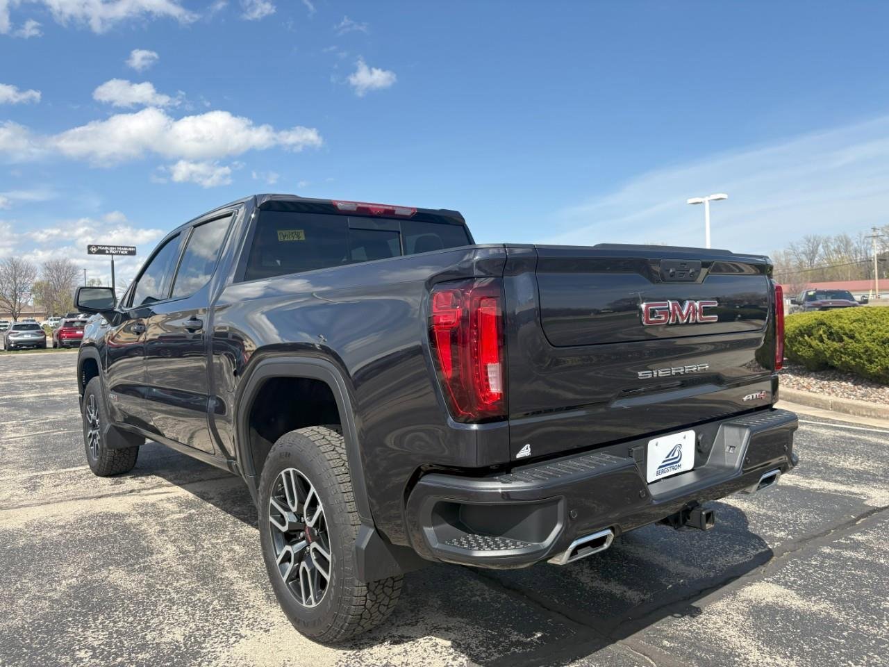 Used 2026 GMC Sierra 1500 AT4 w/ Technology Package image 5