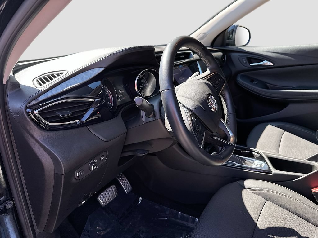 Used 2023 Buick Encore GX Select w/ Experience Buick Package FWD image 4