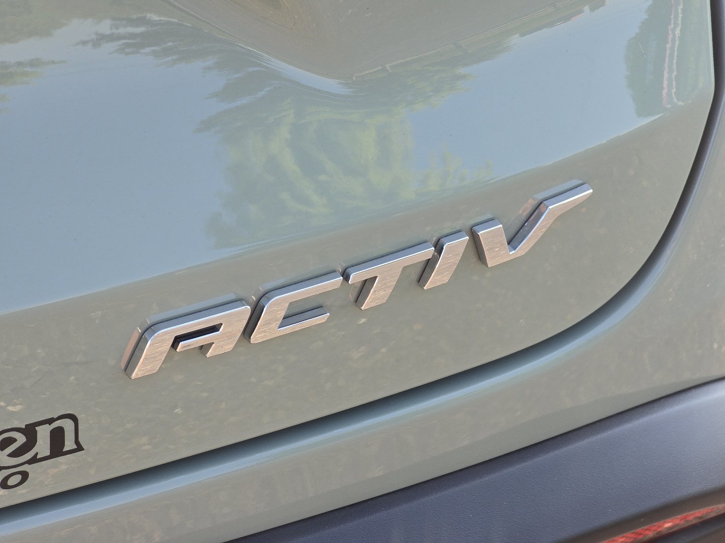Used 2026 Chevrolet Trax ACTIV FWD image 14