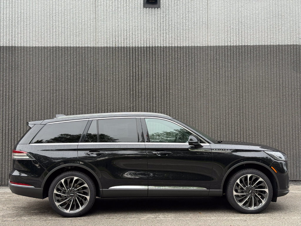 New 2026 Lincoln Aviator Reserve AWD/4WD image 8
