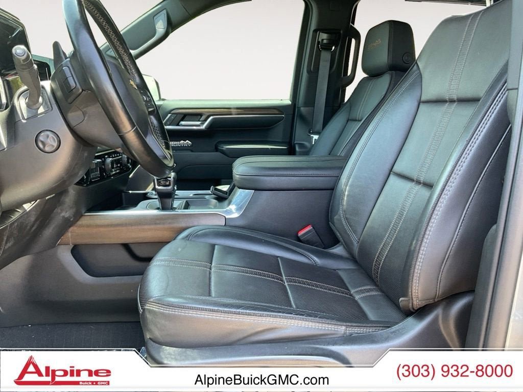 Used 2023 Chevrolet Silverado 1500 High Country w/ High Country Premium Package AWD/4WD image 9
