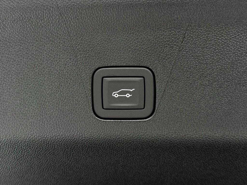 New 2026 Chevrolet Suburban Premier w/ Sun And Tow Package AWD/4WD image 18